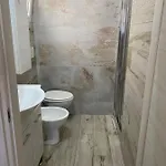بيت للعطل A Un Passo Dal Mare